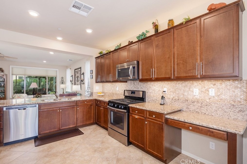 1370 Corte Alamonte, Hemet CA  exterior