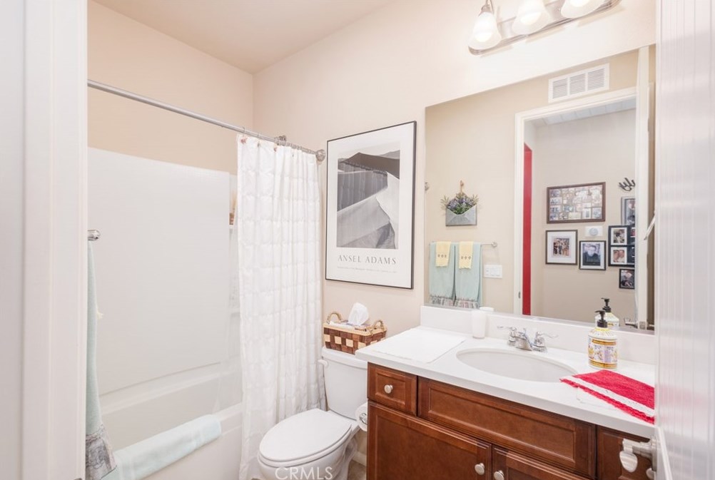 1370 Corte Alamonte, Hemet CA  exterior