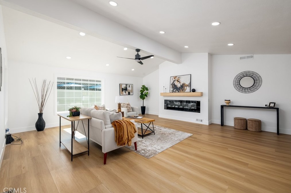 24574 Cornstalk Rd, Wildomar CA 92595-8842 exterior