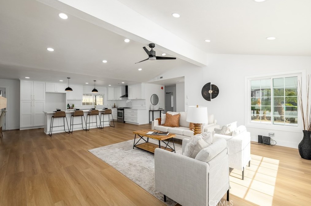 24574 Cornstalk Rd, Wildomar CA 92595-8842 exterior