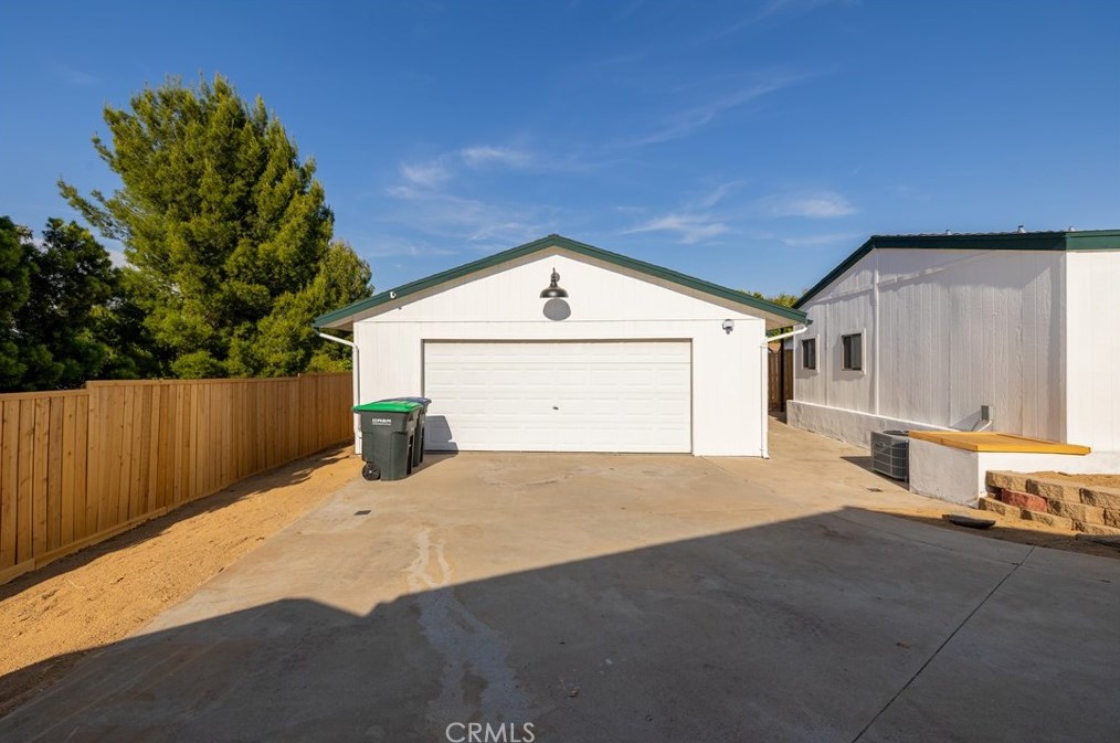 24574 Cornstalk Rd, Wildomar CA 92595-8842 exterior
