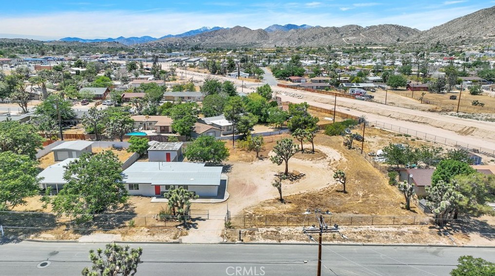 7184 Palm Ave, Yucca Valley CA  92284-4079 exterior