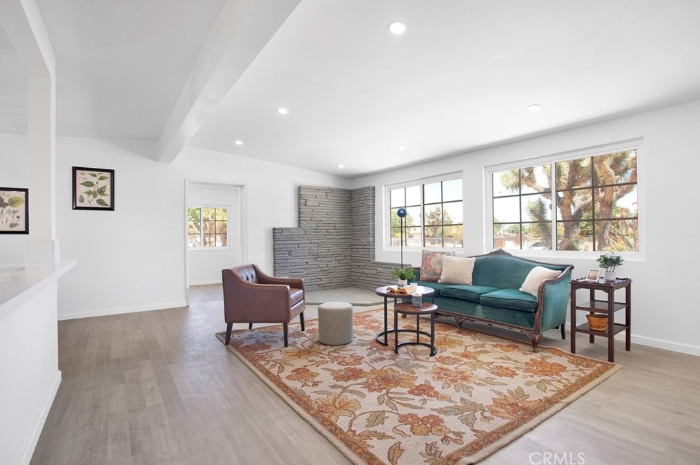 7184 Palm Ave, Yucca Valley CA  92284-4079 exterior