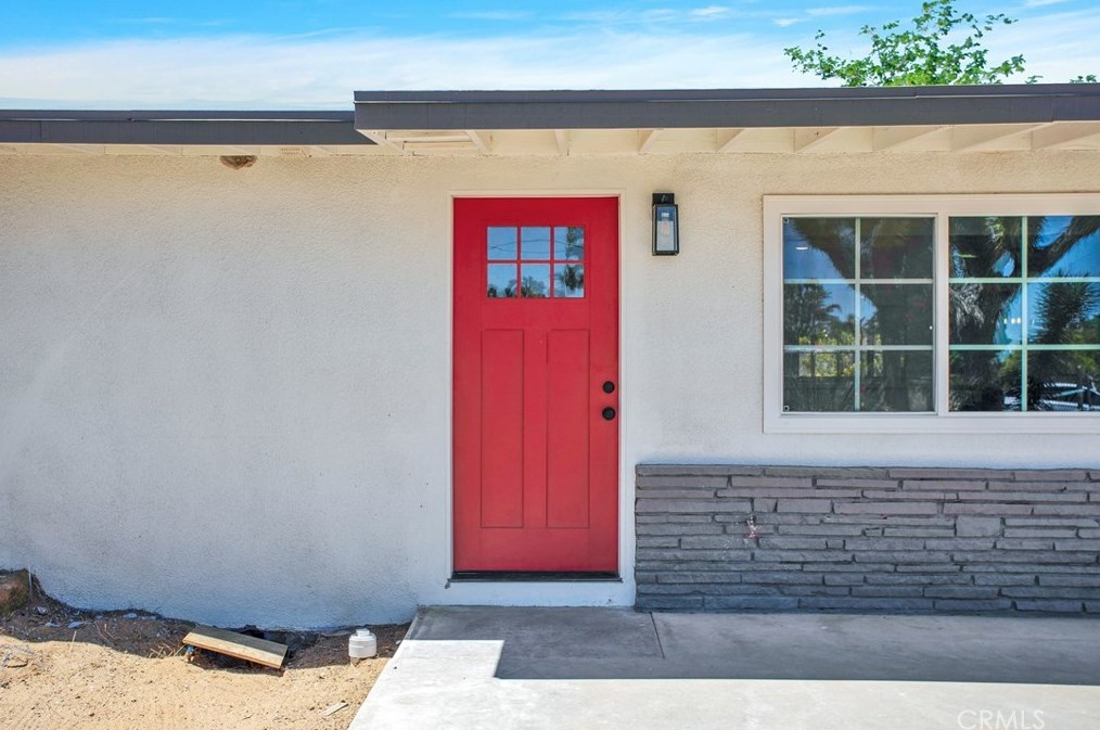 7184 Palm Ave, Yucca Valley CA  92284-4079 exterior