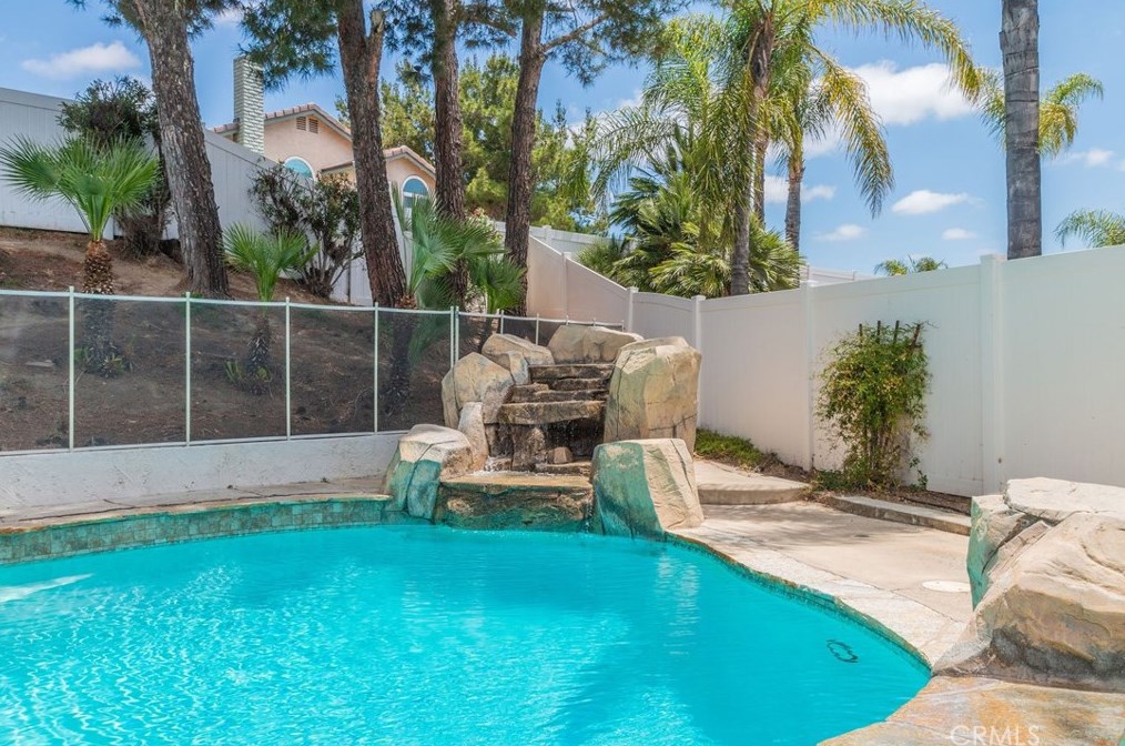 40675 Pocona Pl, Murrieta CA 92562-5852 exterior