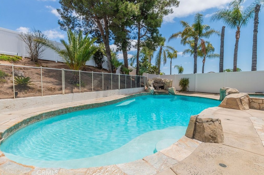 40675 Pocona Pl, Murrieta CA 92562-5852 exterior