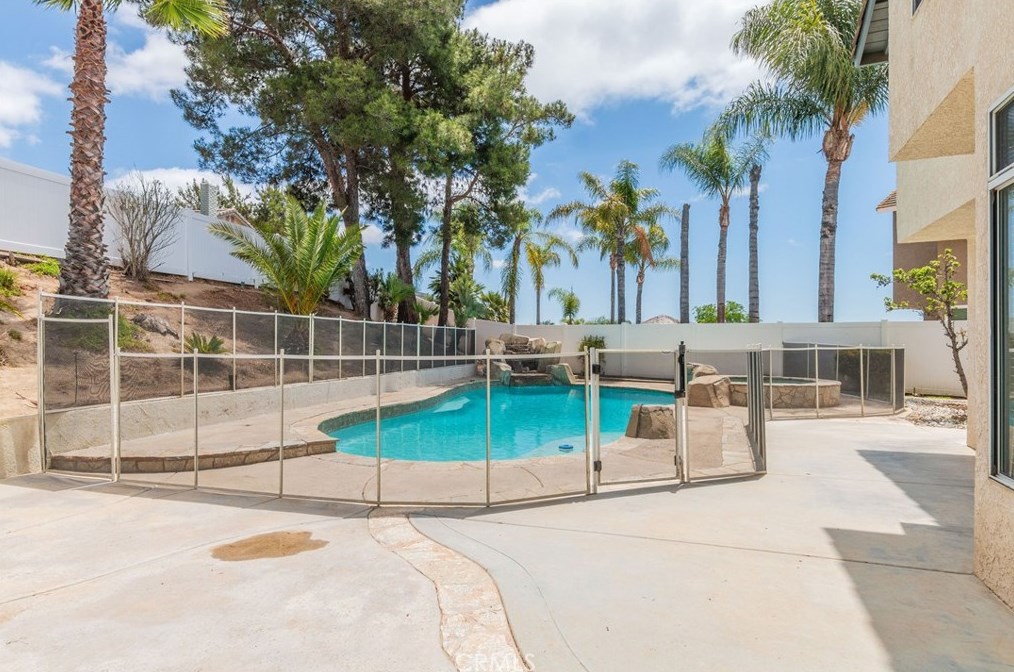 40675 Pocona Pl, Murrieta CA 92562-5852 exterior