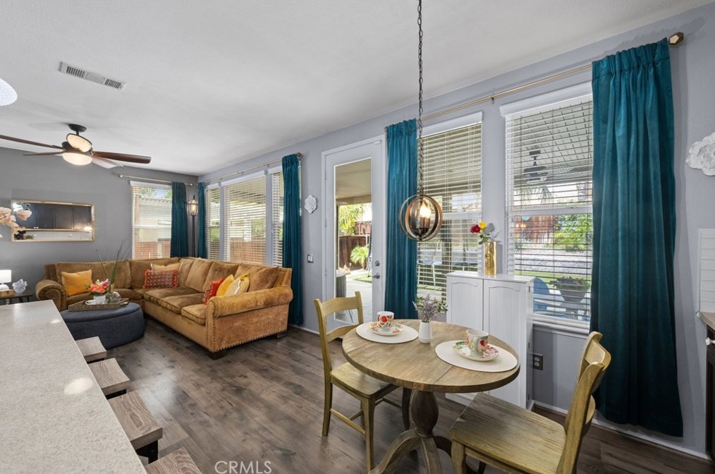 40238 Danbury Ct, Temecula CA  92591-7557 exterior