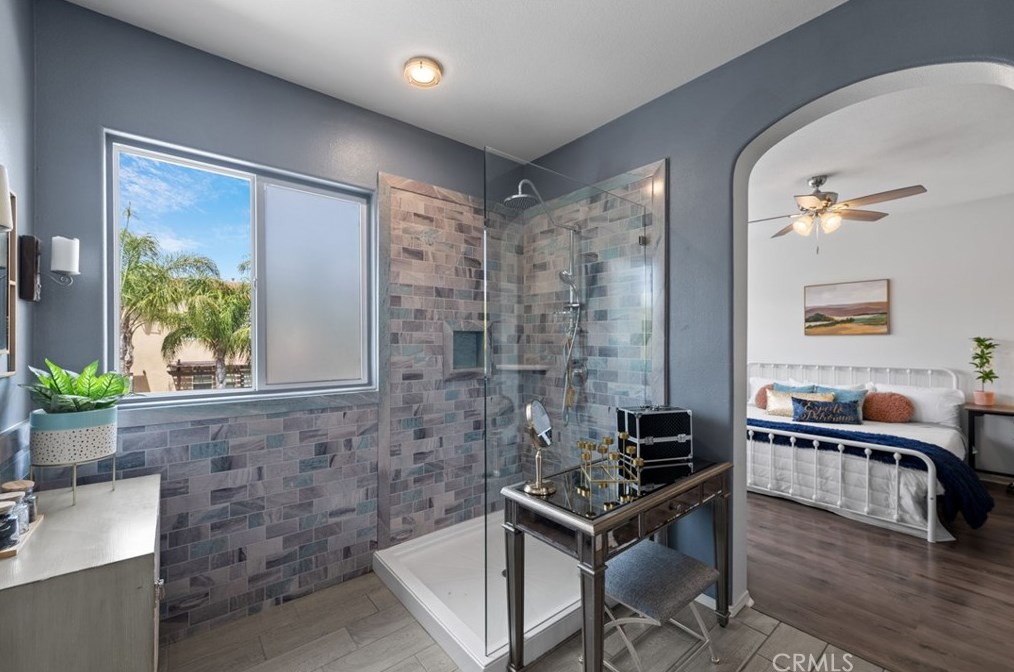 40238 Danbury Ct, Temecula CA  92591-7557 exterior