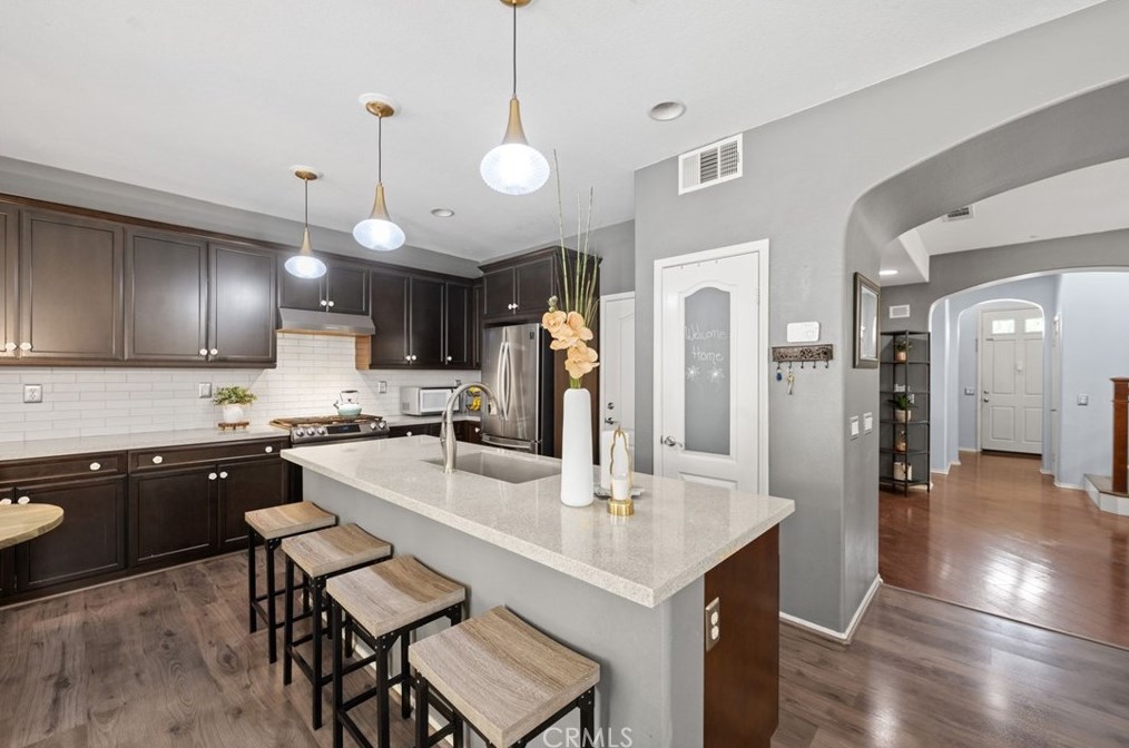 40238 Danbury Ct, Temecula CA  92591-7557 exterior
