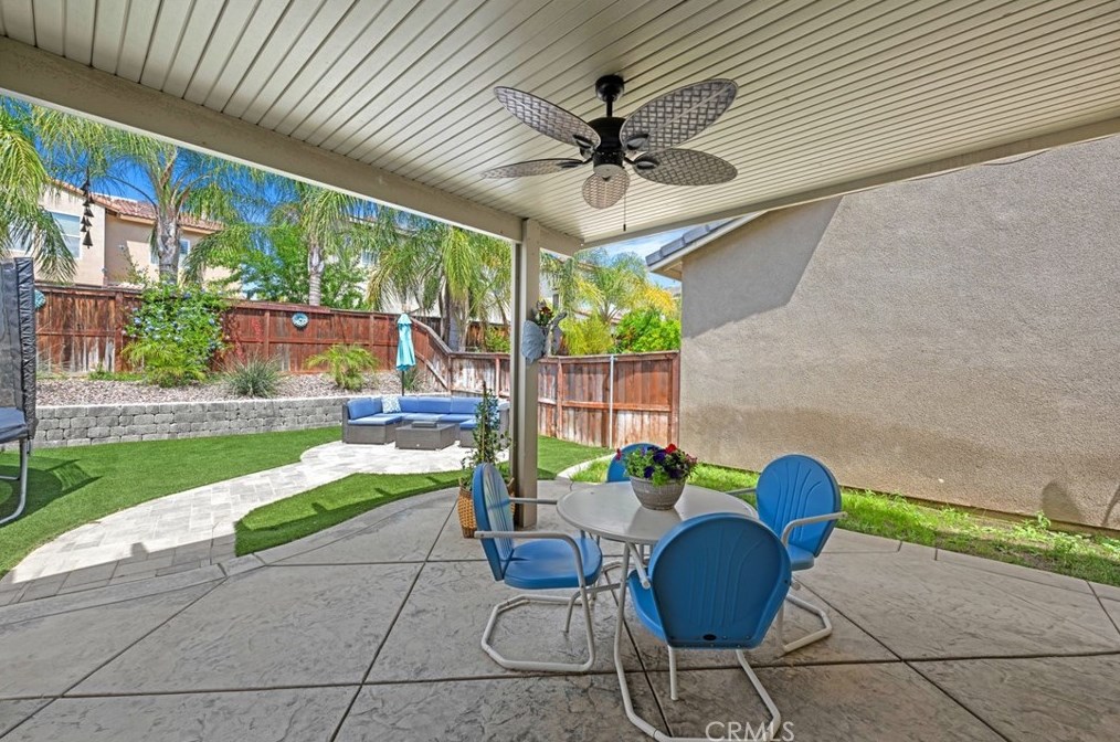 40238 Danbury Ct, Temecula CA  92591-7557 exterior