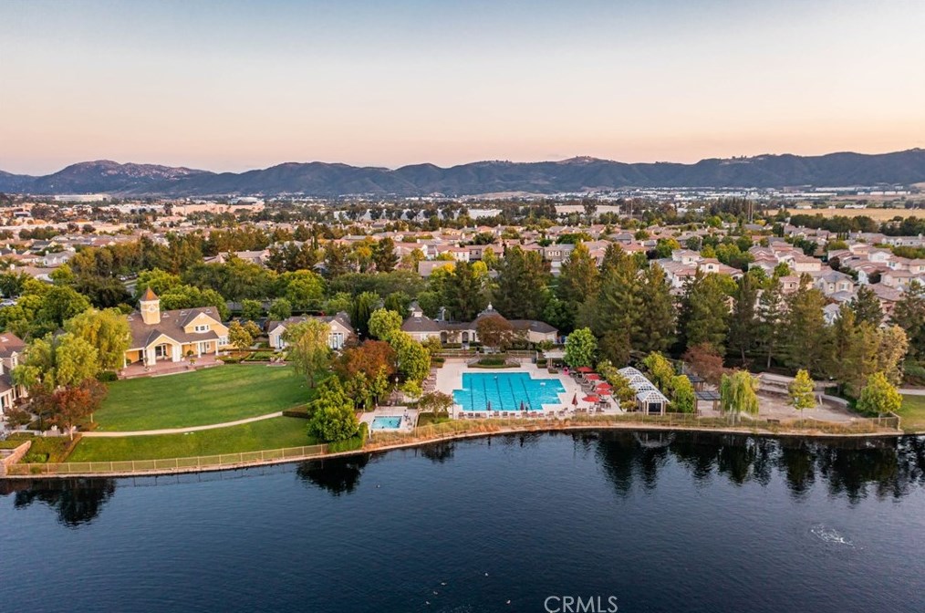 40238 Danbury Ct, Temecula CA  92591-7557 exterior