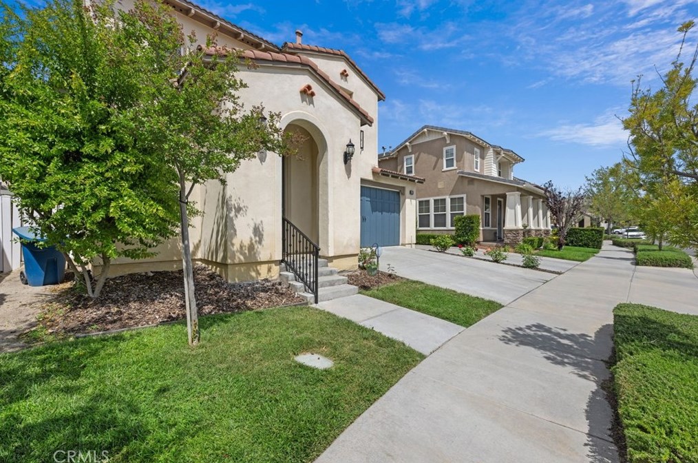 40238 Danbury Ct, Temecula CA  92591-7557 exterior