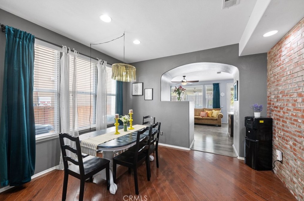 40238 Danbury Ct, Temecula CA  92591-7557 exterior