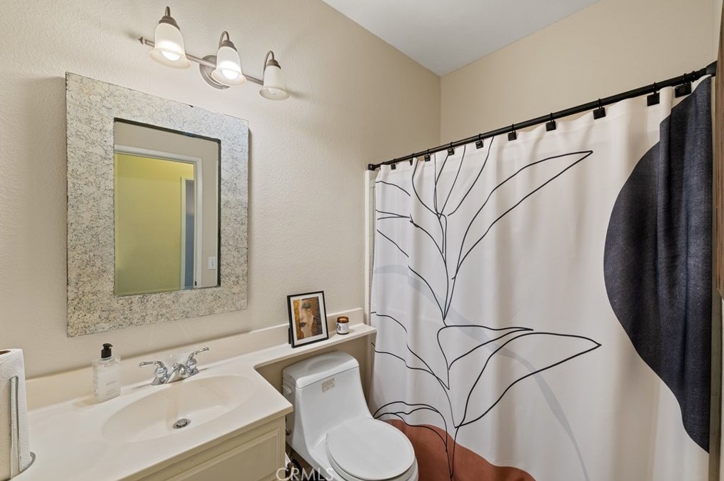 32989 Sotelo Dr, Temecula CA 92592-3410 exterior