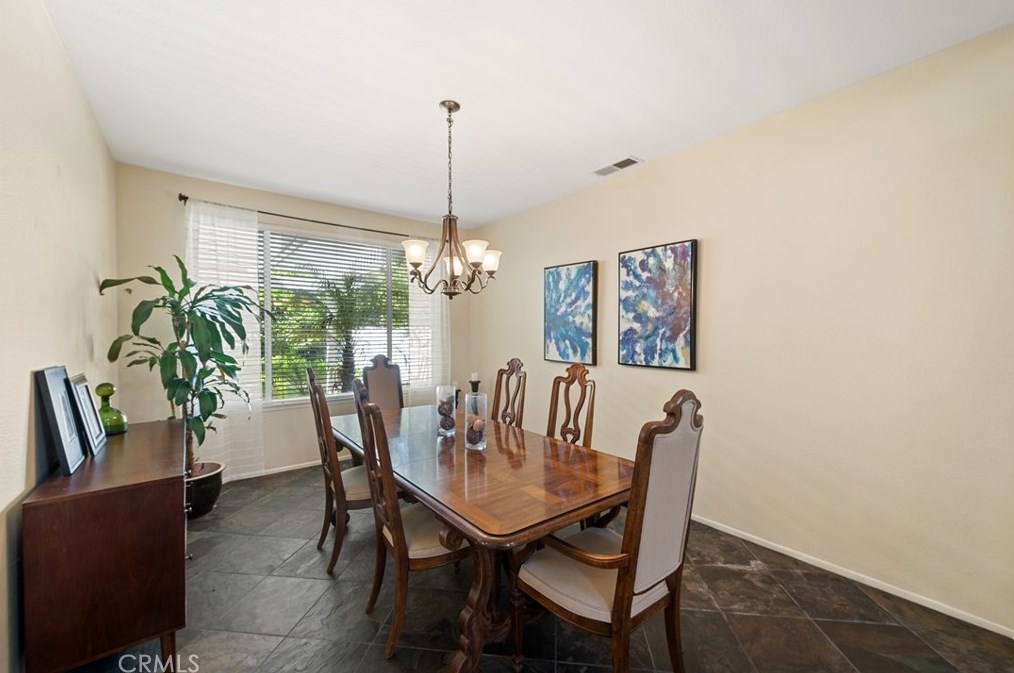 32989 Sotelo Dr, Temecula CA 92592-3410 exterior