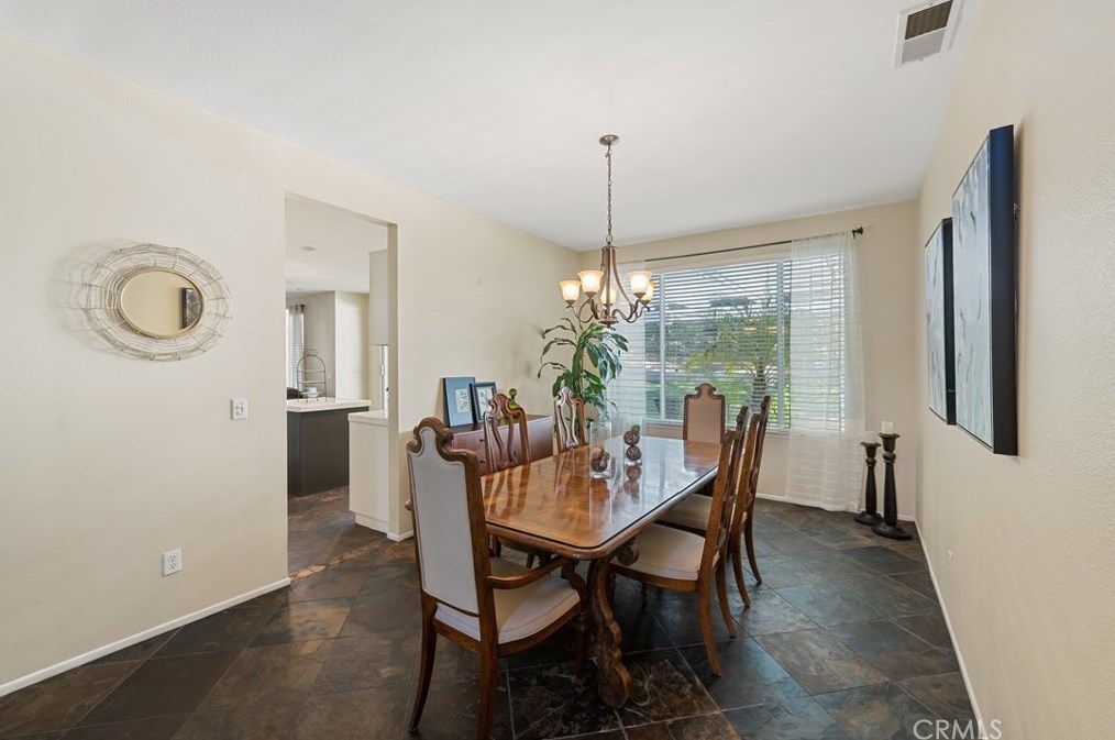 32989 Sotelo Dr, Temecula CA 92592-3410 exterior