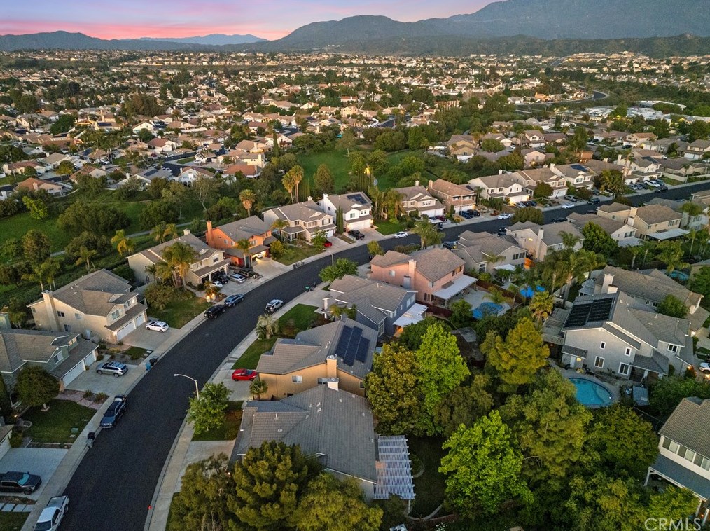 32989 Sotelo Dr, Temecula CA 92592-3410 exterior