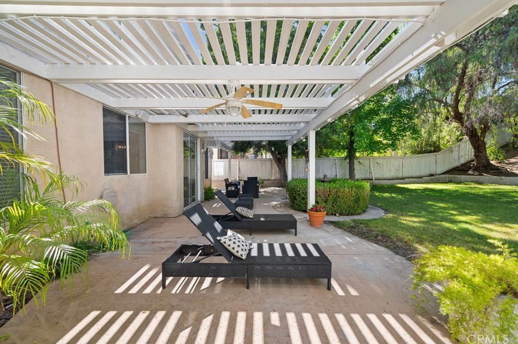 32989 Sotelo Dr, Temecula CA 92592-3410 exterior