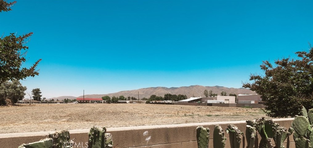 913 Grand Ave, San Jacinto CA  92582-3862 exterior
