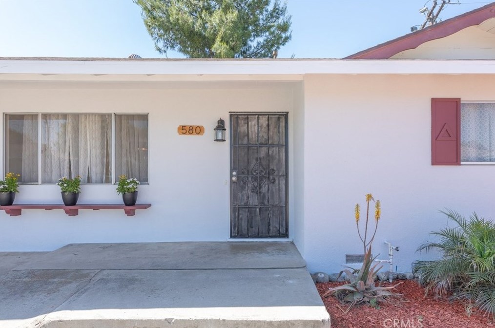 580 Lanier St, Hemet CA  92543-6141 exterior