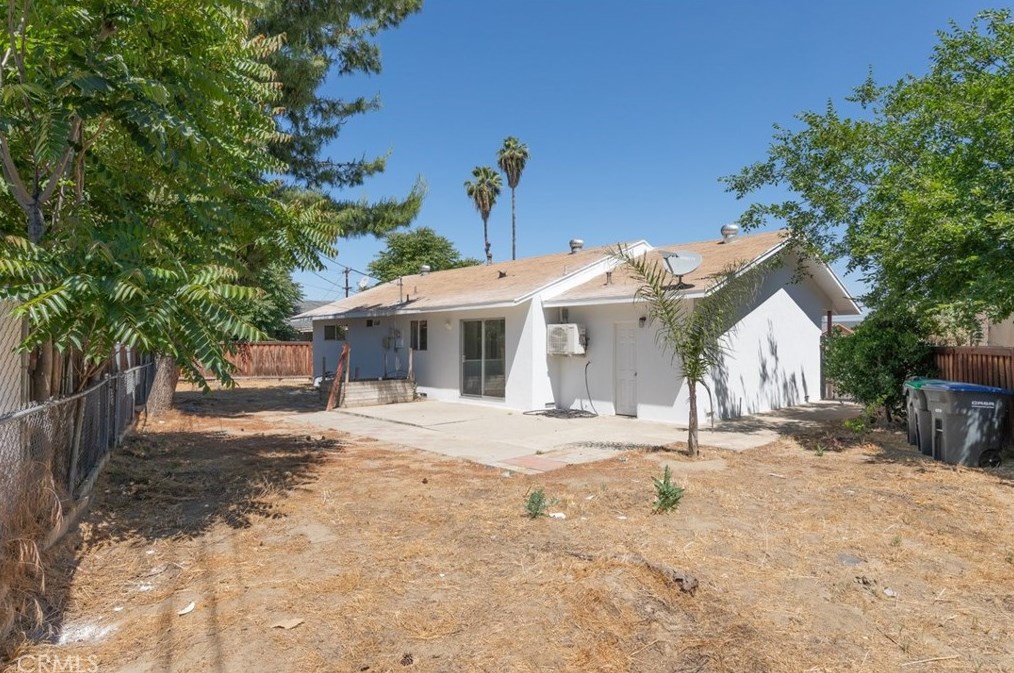 580 Lanier St, Hemet CA  92543-6141 exterior
