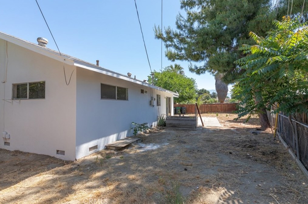 580 Lanier St, Hemet CA  92543-6141 exterior