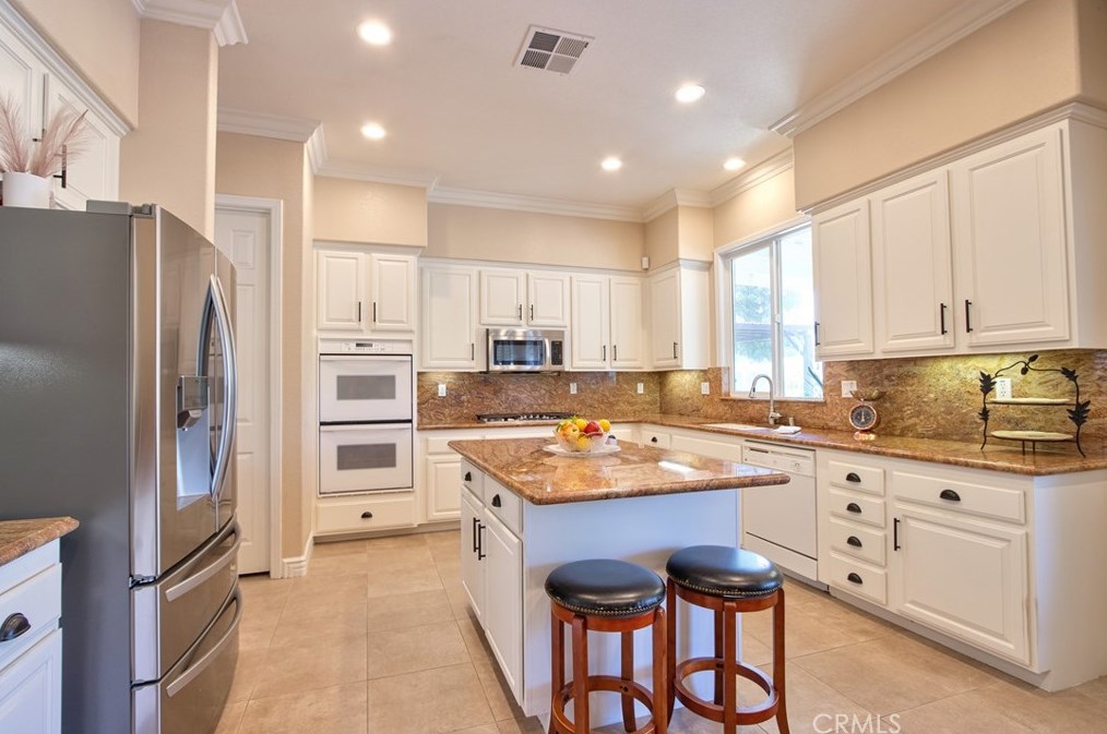 20689 Un St, Wildomar CA 92595-9275 exterior