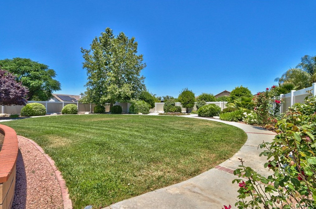 20689 Un St, Wildomar CA 92595-9275 exterior