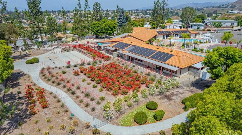 38521 Via Escarlata, Murrieta CA  92563-5731 exterior