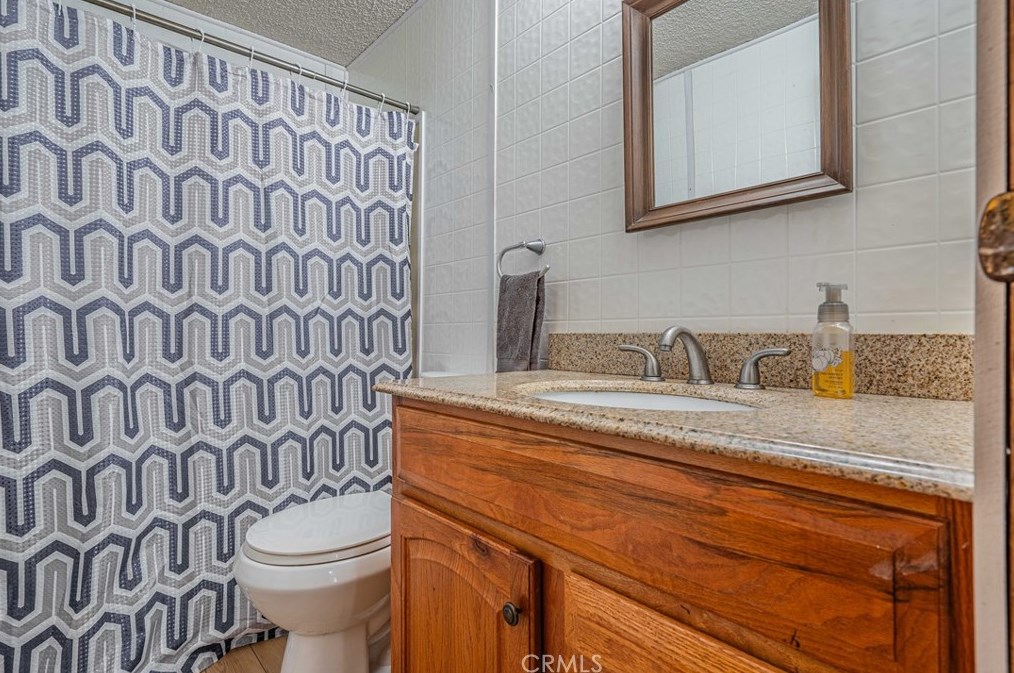 38521 Via Escarlata, Murrieta CA  92563-5731 exterior