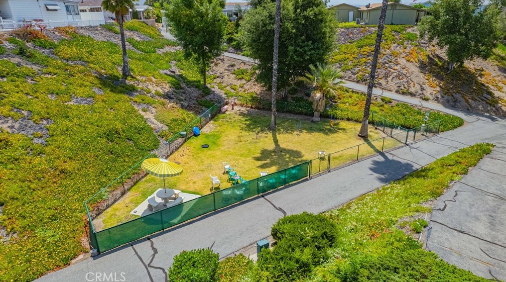 38521 Via Escarlata, Murrieta CA  92563-5731 exterior