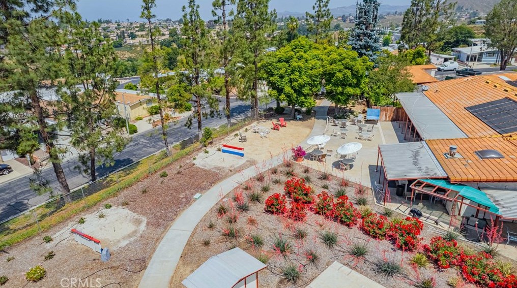 38521 Via Escarlata, Murrieta CA  92563-5731 exterior