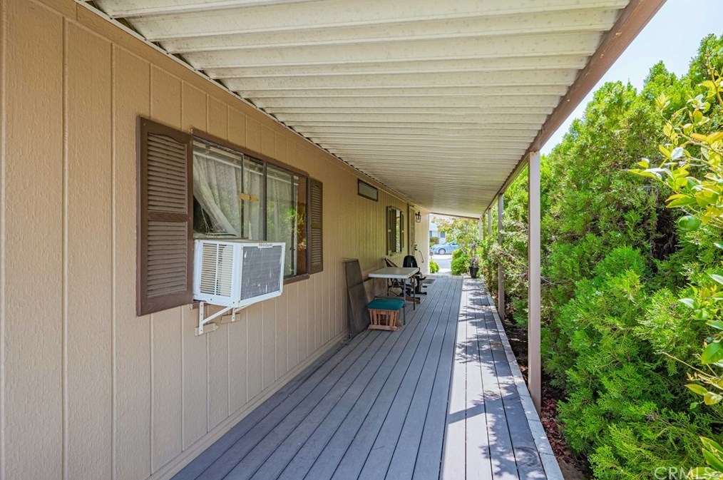 38521 Via Escarlata, Murrieta CA  92563-5731 exterior