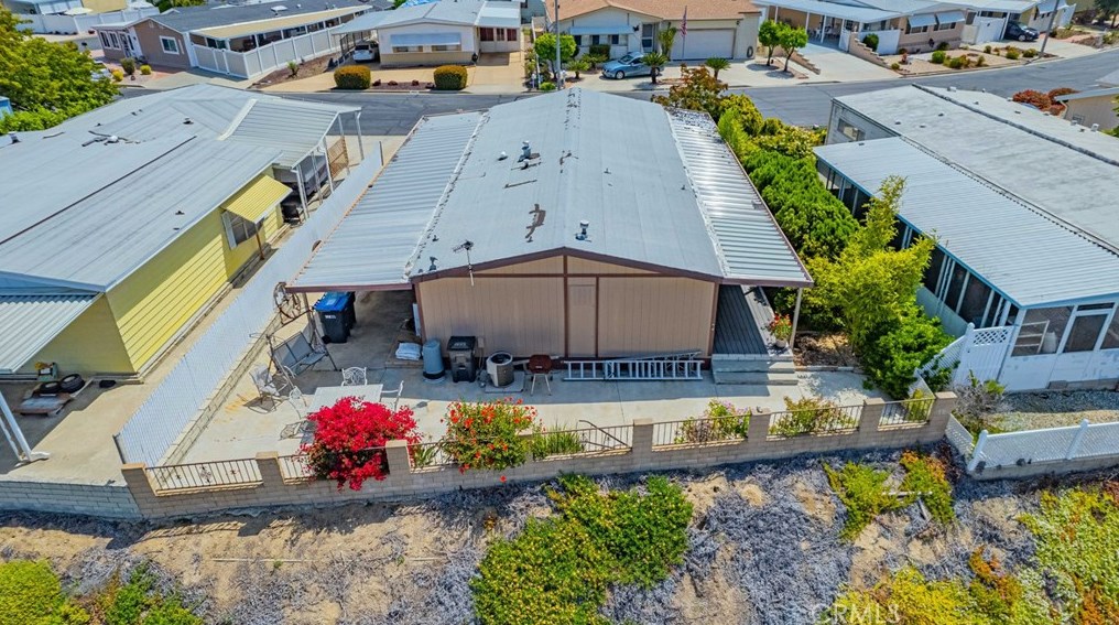 38521 Via Escarlata, Murrieta CA  92563-5731 exterior