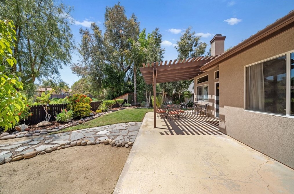 42281 Camino Romo, Temecula CA  92592-3538 exterior