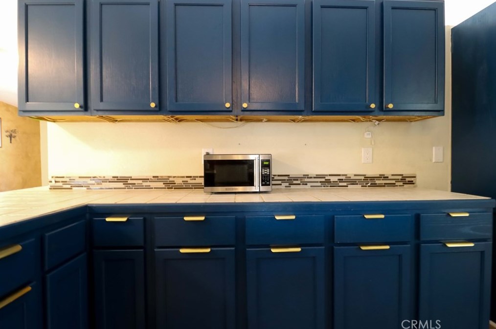 41900 Ivy St, Murrieta CA  92562-9270 exterior