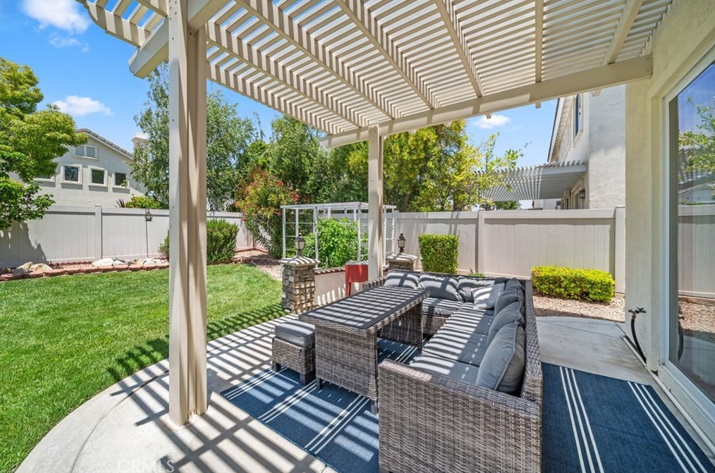 45775 Honeysuckle Ct, Temecula CA  exterior