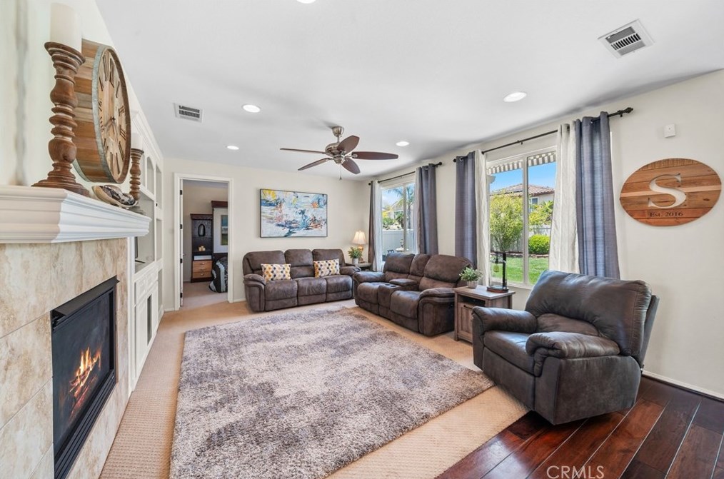 45775 Honeysuckle Ct, Temecula CA  exterior