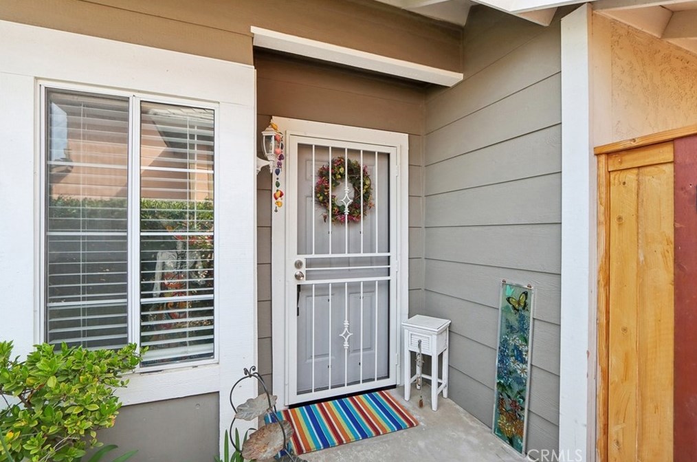 39867 Falcon Way, Murrieta CA  92562-4051 exterior