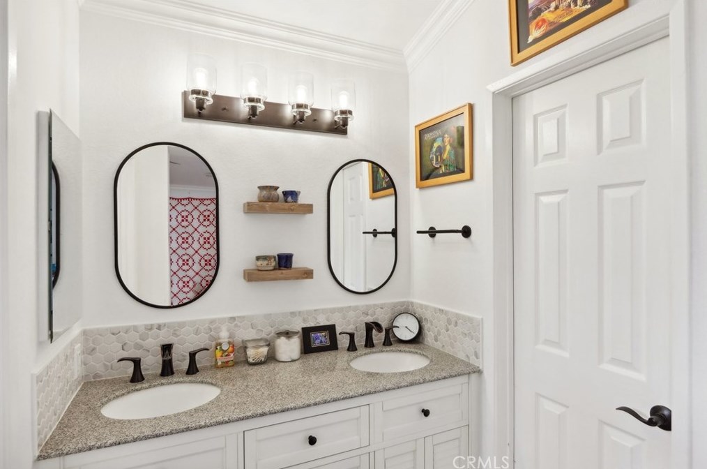 39867 Falcon Way, Murrieta CA  92562-4051 exterior