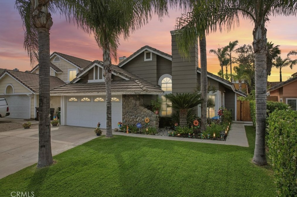 39867 Falcon Way, Murrieta CA  92562-4051 exterior