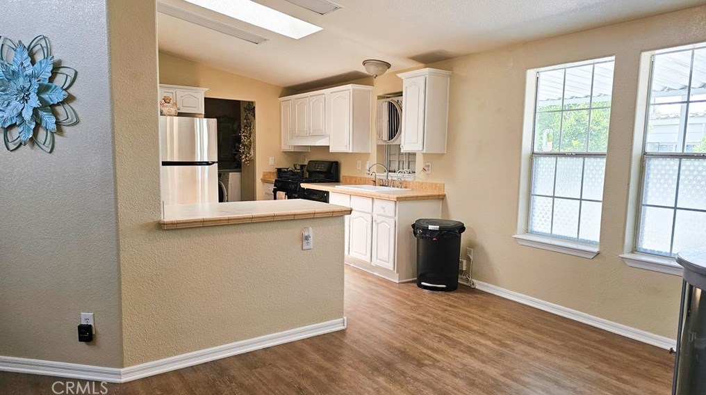 859 San Ignacio Dr, Hemet CA  92543-6915 exterior