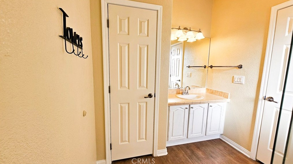 859 San Ignacio Dr, Hemet CA  92543-6915 exterior