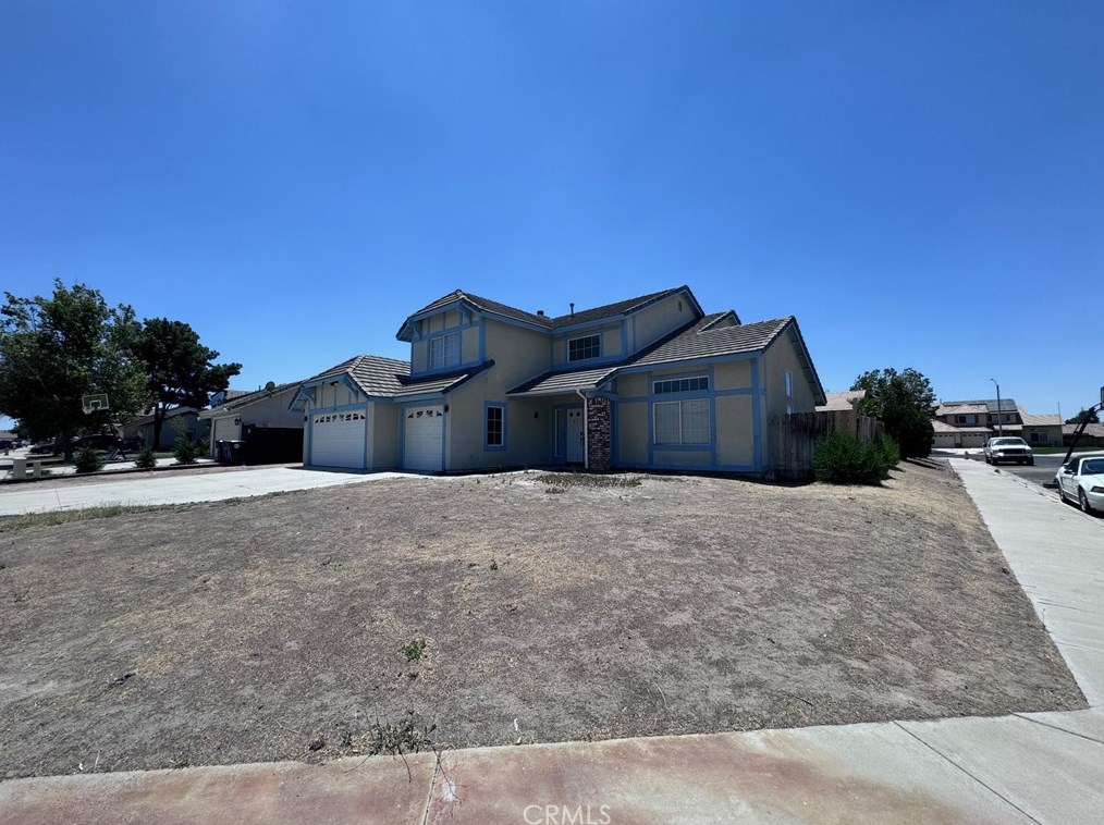 13248 Aurora Ave, Victorville CA  92392-5037 exterior