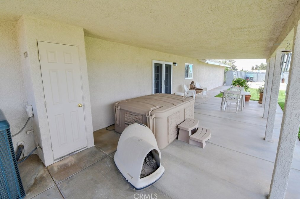 9225 Wilson Rnch Rd, Phelan CA  92371-7304 exterior