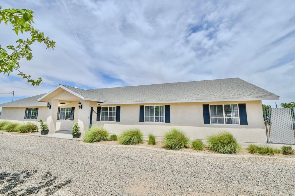 9225 Wilson Rnch Rd, Phelan CA  92371-7304 exterior