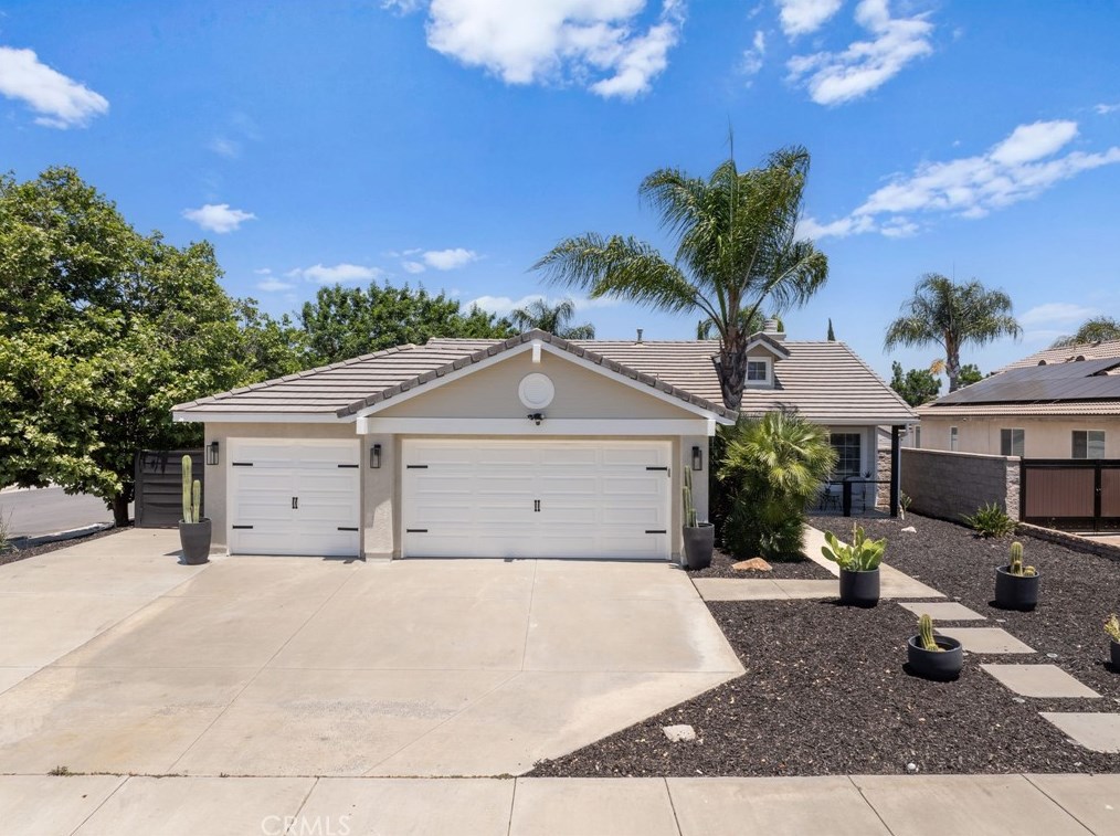 31648 Alder Ct, Winchester CA 92596-9052 exterior
