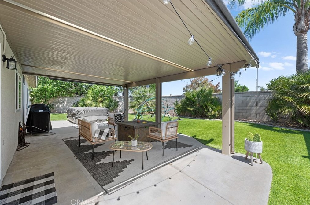 31648 Alder Ct, Winchester CA 92596-9052 exterior