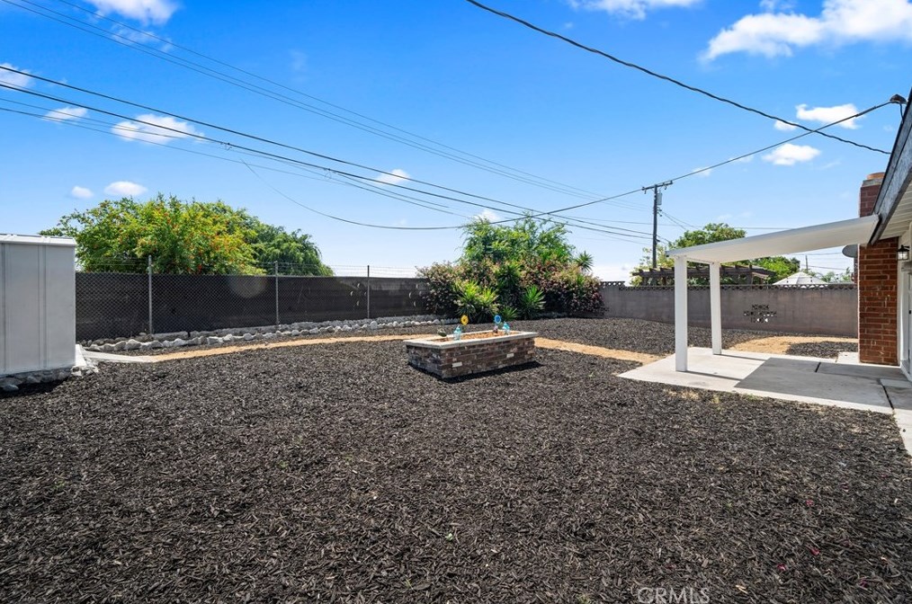 1566 Amador Ave, Ontario CA  91764-1402 exterior